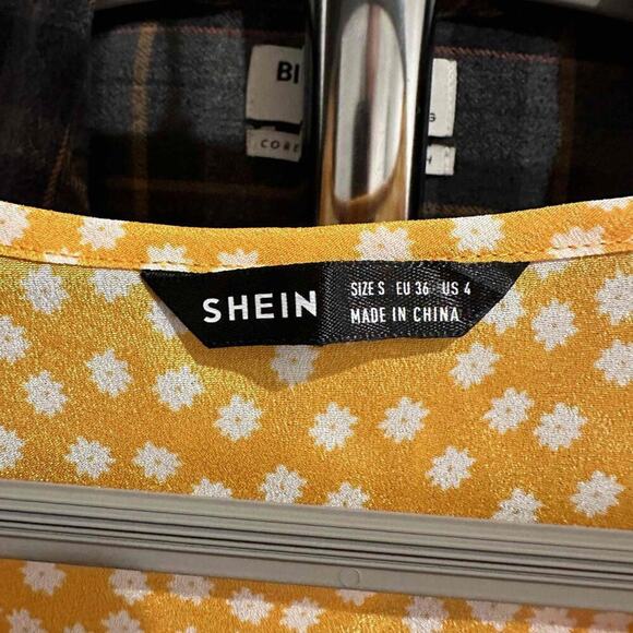 SHEIN Womens Yellow White Floral Cross Front Ruffle Flutter Sleeve Crop Blouse S - Picture 7 of 9